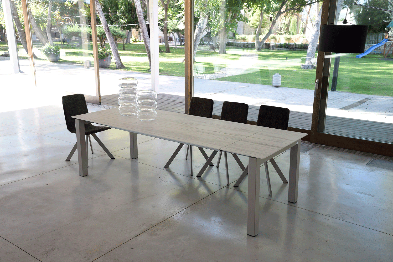 Dining Room Furniture Marble-Look Tables Chamon Table + Kiss Chairs