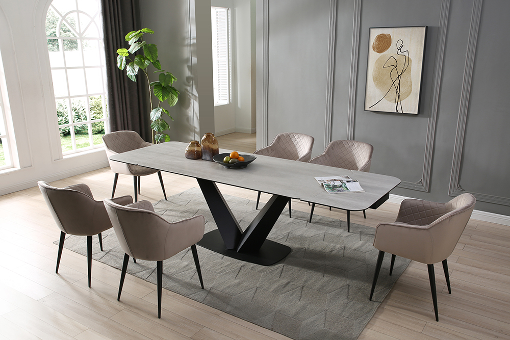 Brands Motif, Spain 9189 Table with 1117 chairs